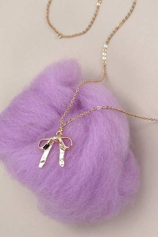 GOLD BOW PENDANT NECKLACE