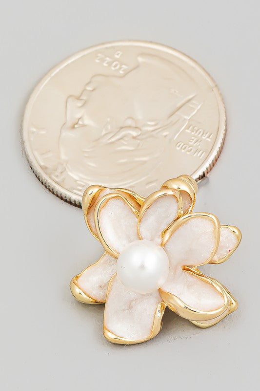 Metallic Flower Pearl Stud Earrings