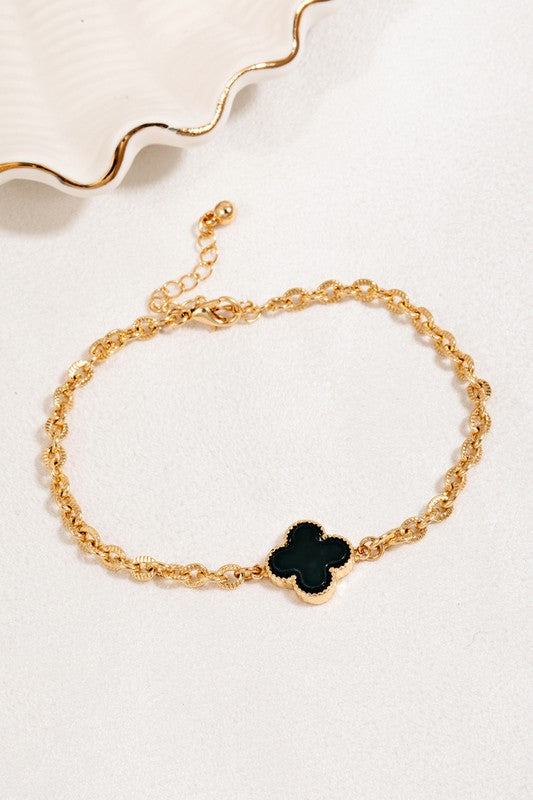 Textured Clover Charm Chain Bracelet